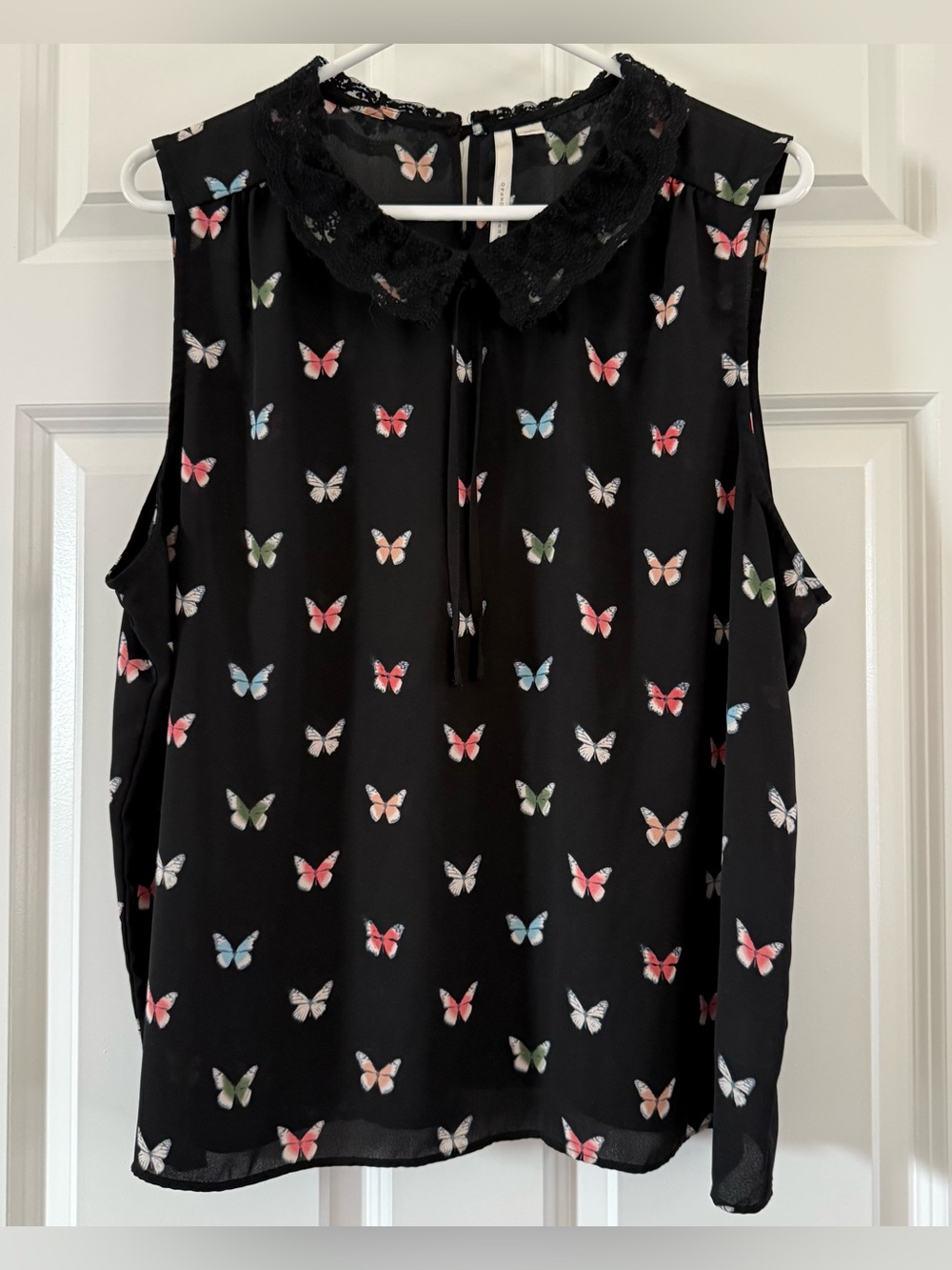 LC Lauren Conrad Black Butterfly-Print Sleeveless Top with Lace Collar